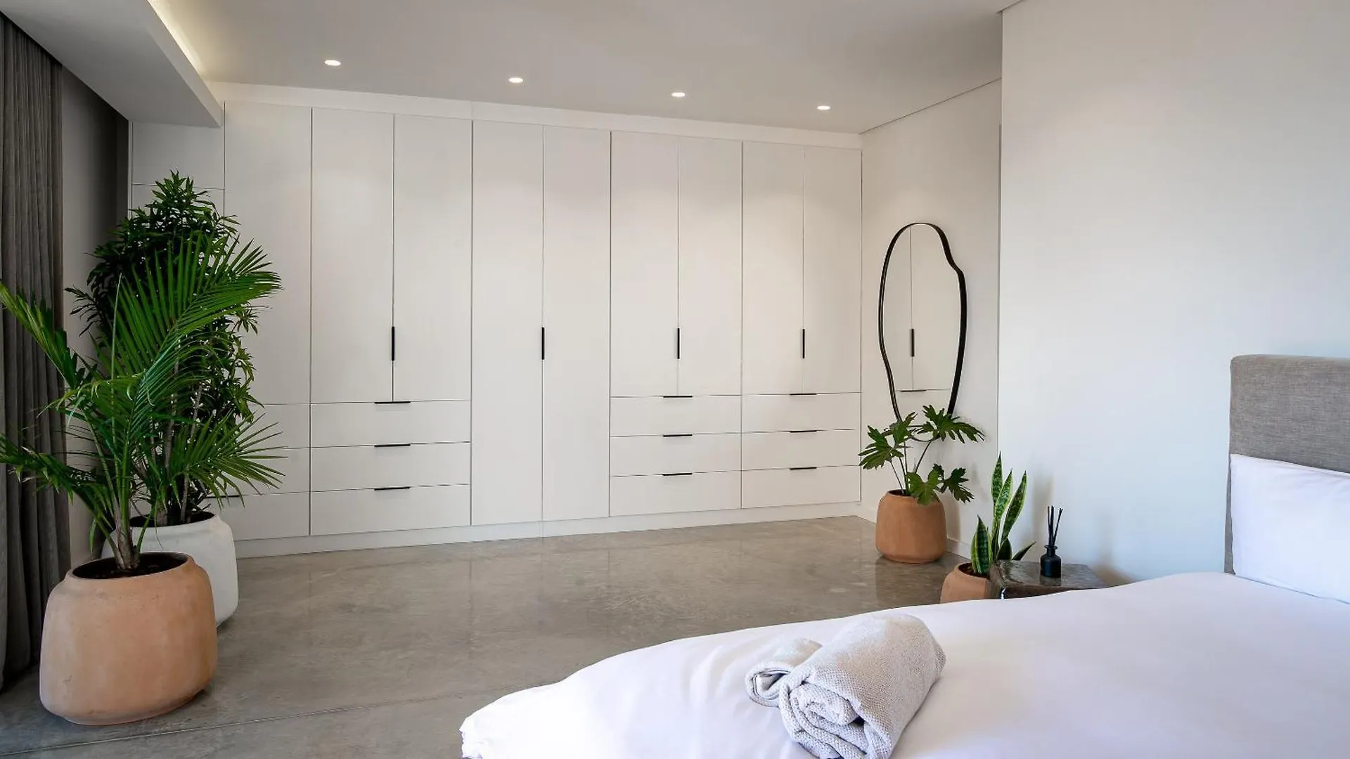Emerald Chic Noordhoek - Solar Backup