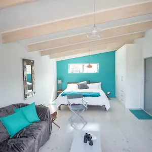 Selkie - Two Restful Near & Restaurants Apartment